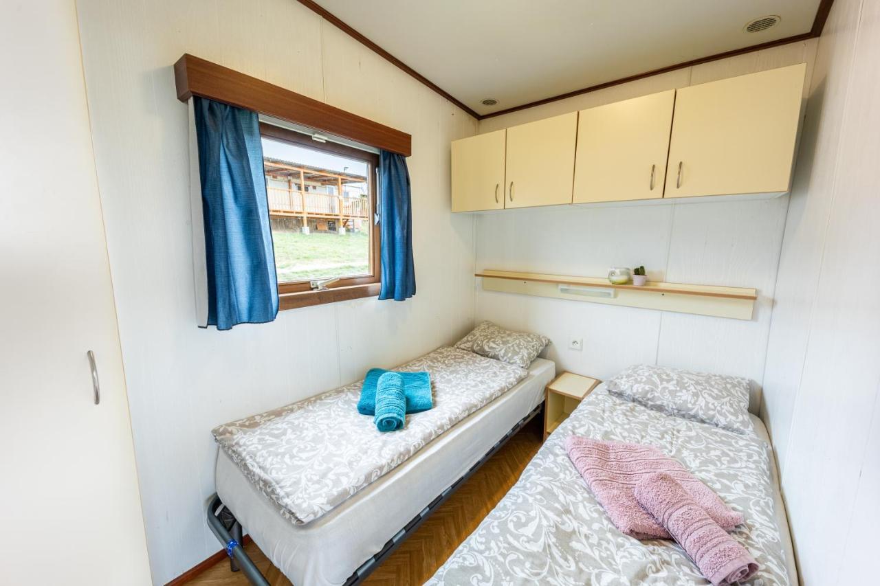 Mobilheim Chalet - Vyrovicka Prehrada Vyrovice Kültér fotó