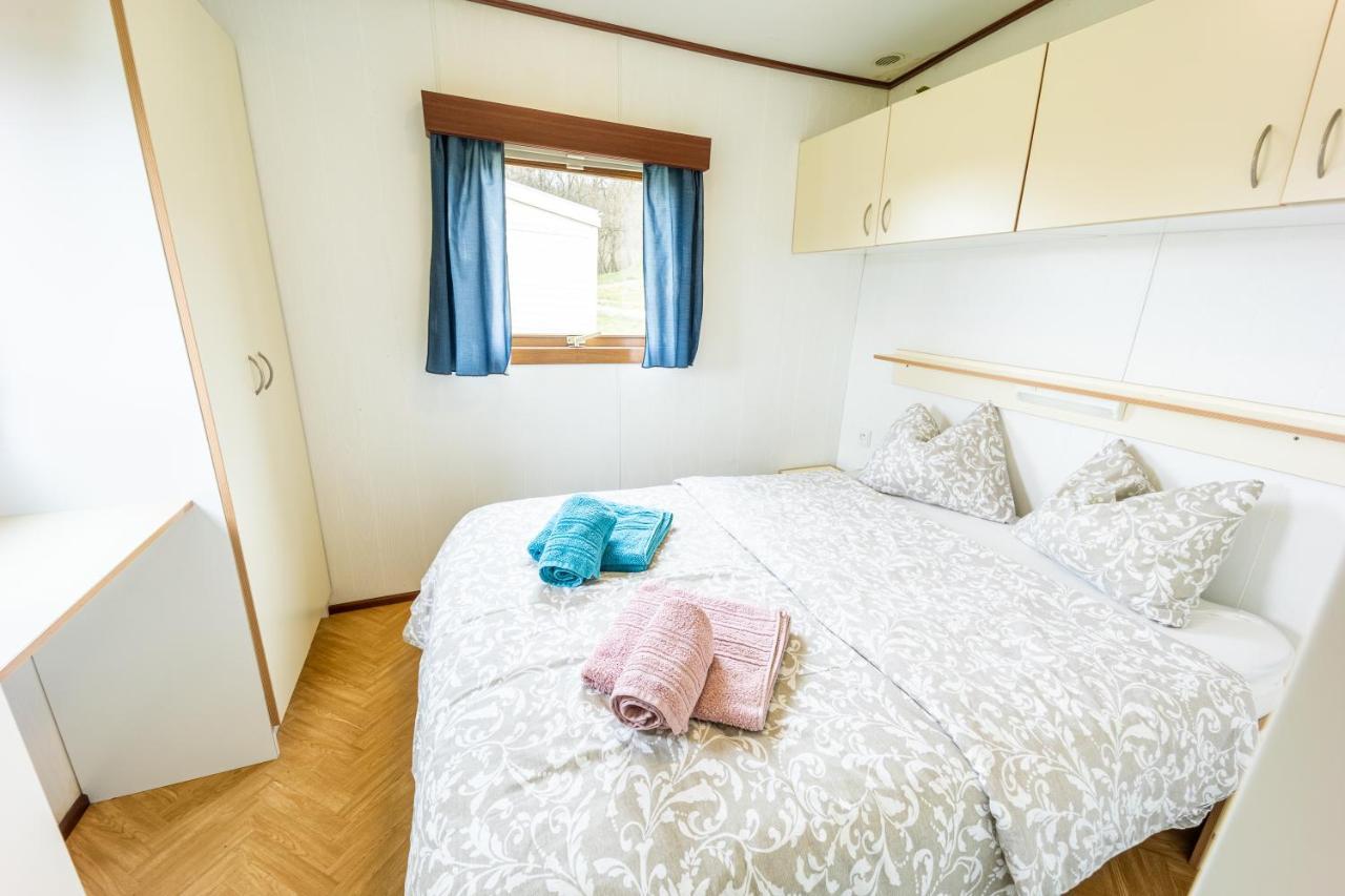 Mobilheim Chalet - Vyrovicka Prehrada Vyrovice Kültér fotó